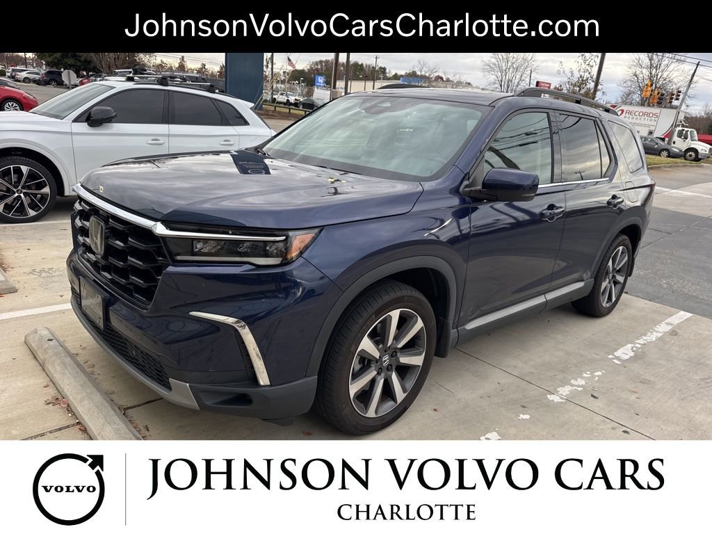 2024 Honda Pilot Touring photo 3