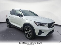 2026 Volvo XC40 B5 Core AWD SUV