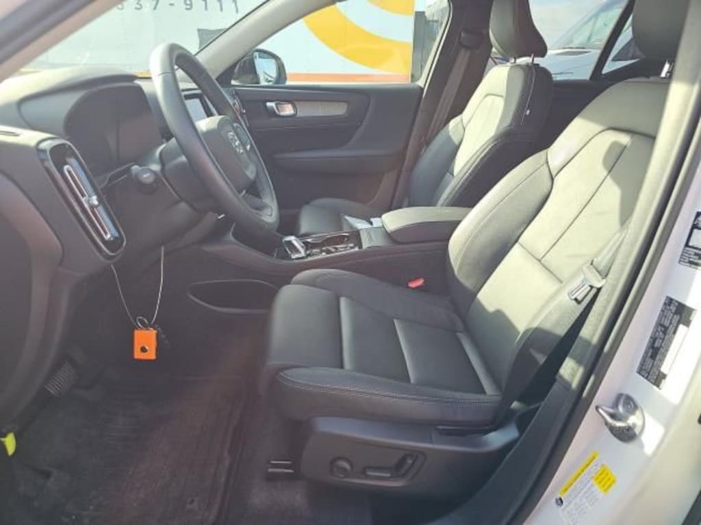 Certified 2026 Volvo XC40 B5 Plus SUV