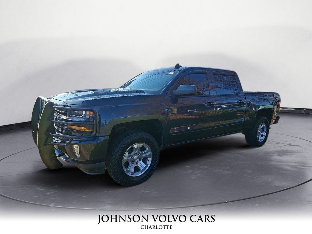Used 2017 Chevrolet Silverado 1500 LT w/1LT Truck Crew Cab