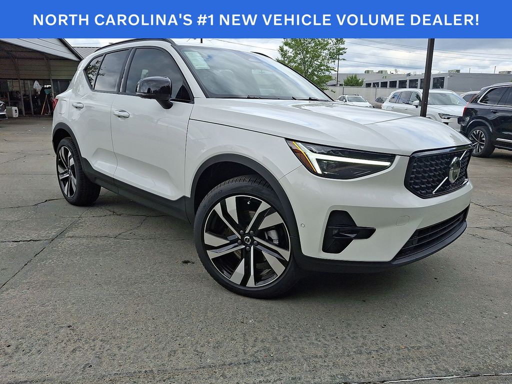 2026 Volvo XC40