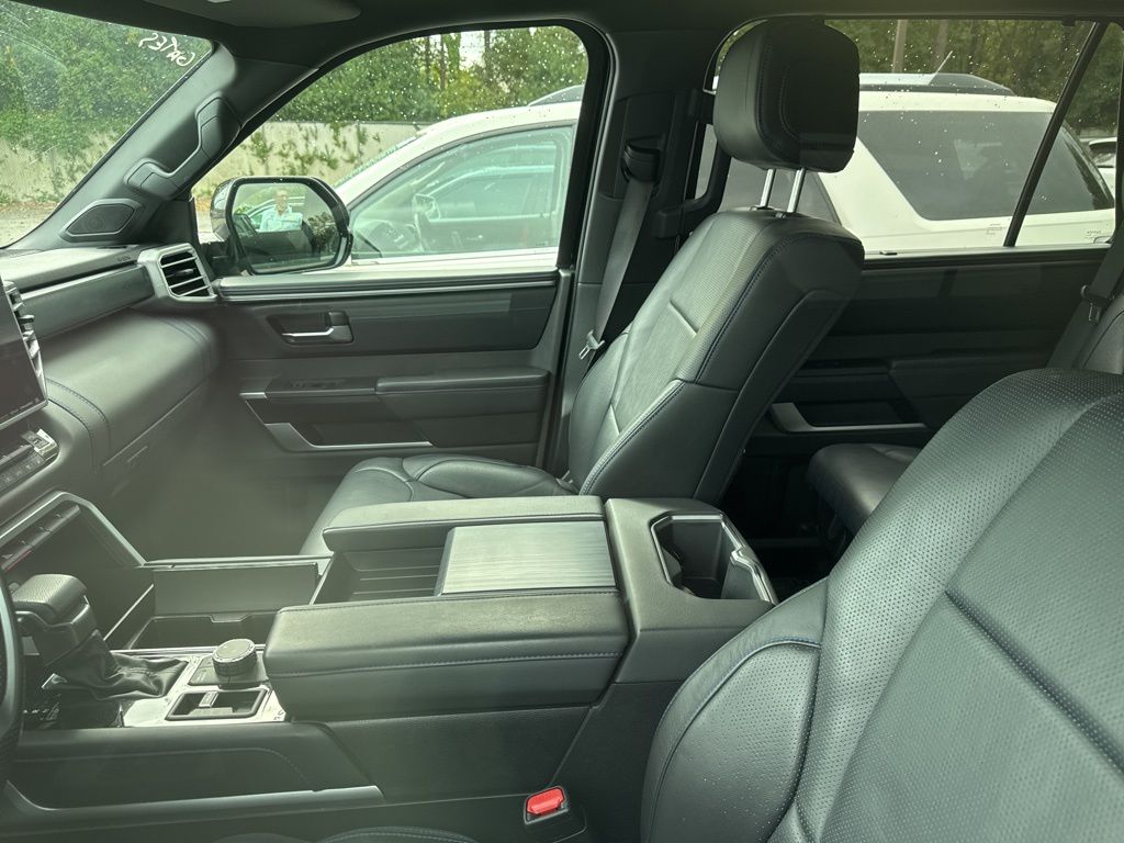 2024 Toyota Sequoia Platinum photo 4