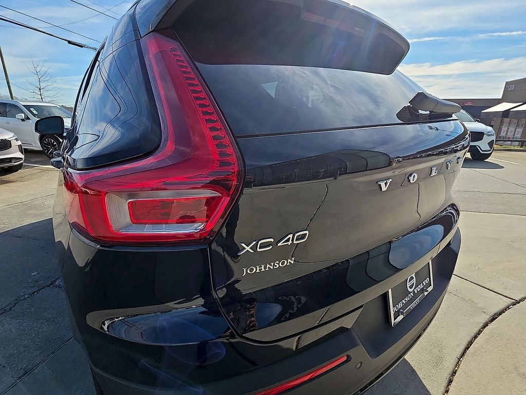 2026 Volvo XC40 Plus - Photo 45