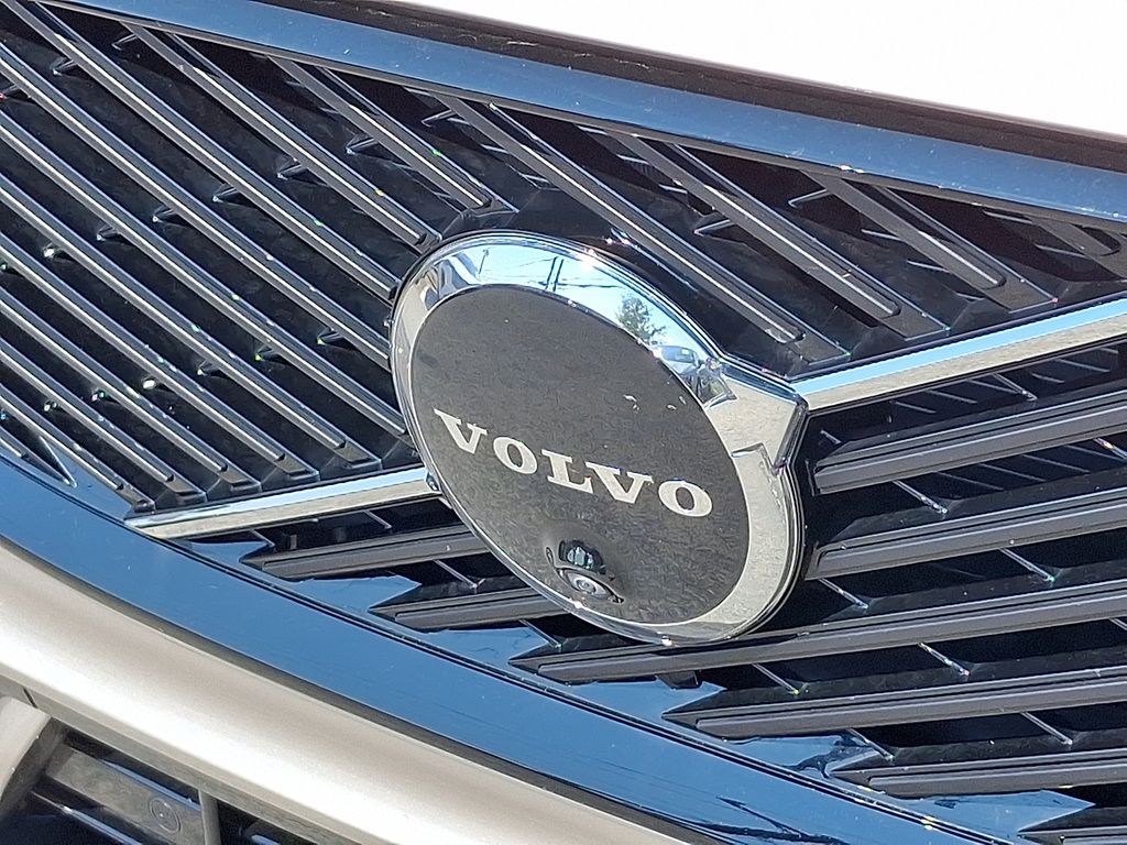 2026 Volvo XC60 Plus - Photo 25