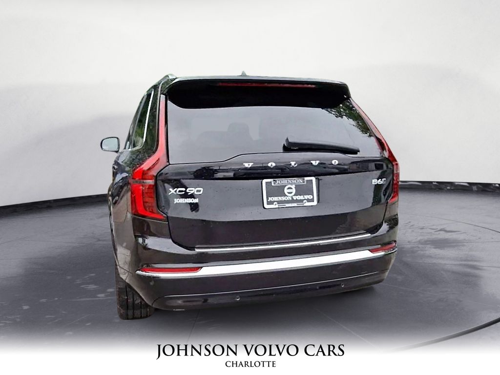 2026 Volvo XC90 Plus photo 3