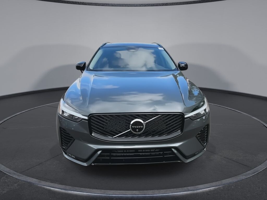 New 2026 Volvo XC60 B5 Plus SUV