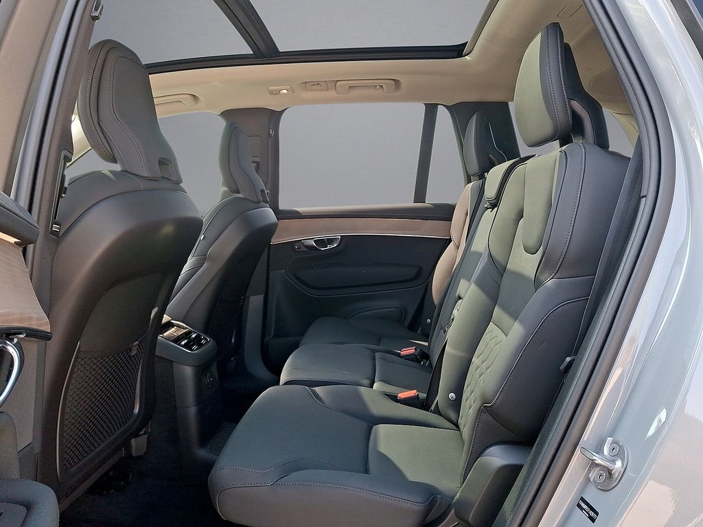 2026 Volvo XC90 Plus - Photo 19