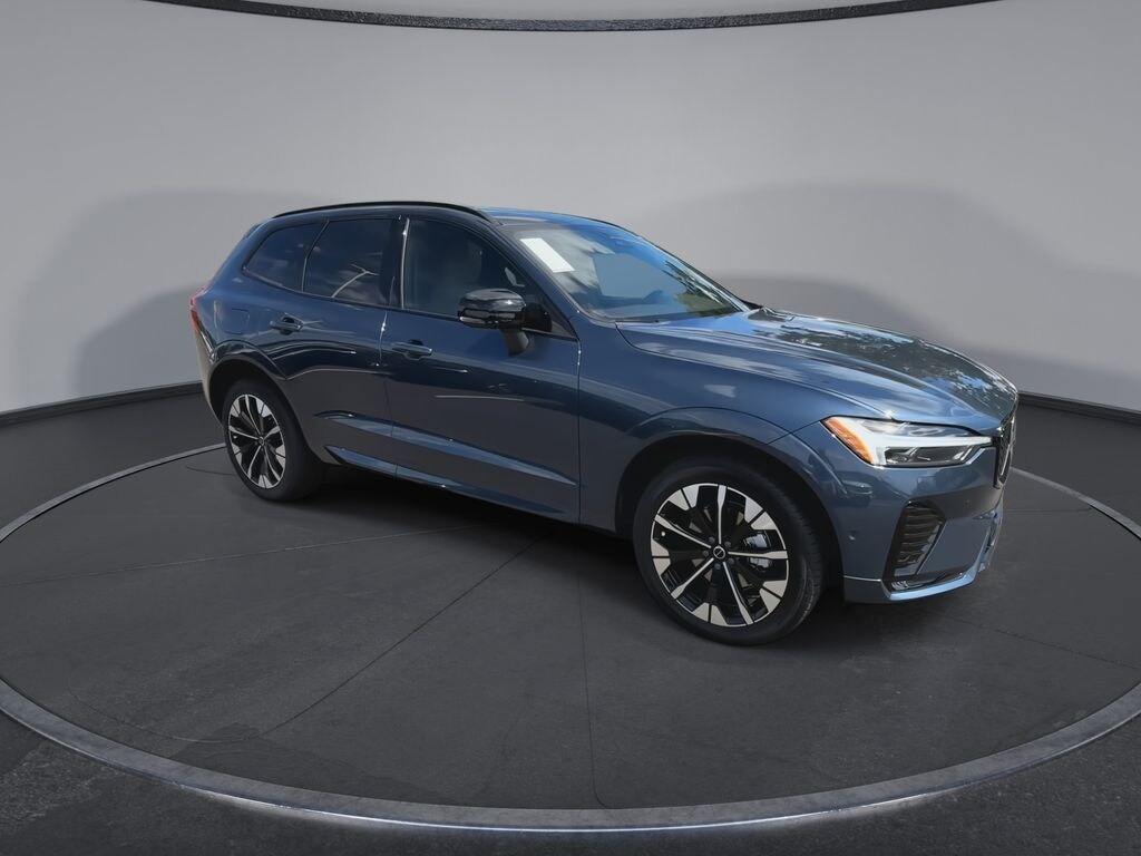 New 2026 Volvo XC60 B5 Plus SUV