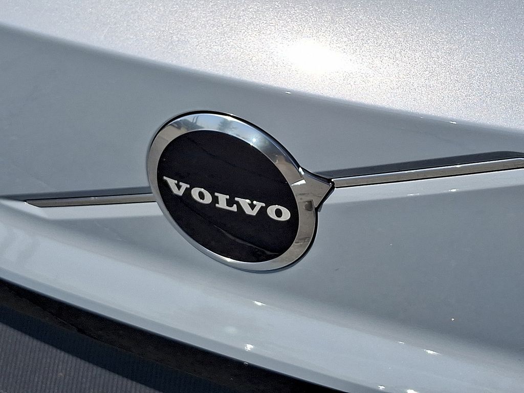 2025 Volvo EX30 Plus - Photo 25