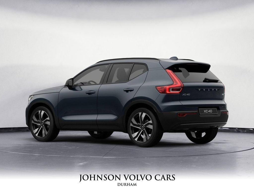 New 2026 Volvo XC40 B5 Ultra SUV