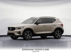 2026 Volvo XC40 B5 Core AWD SUV