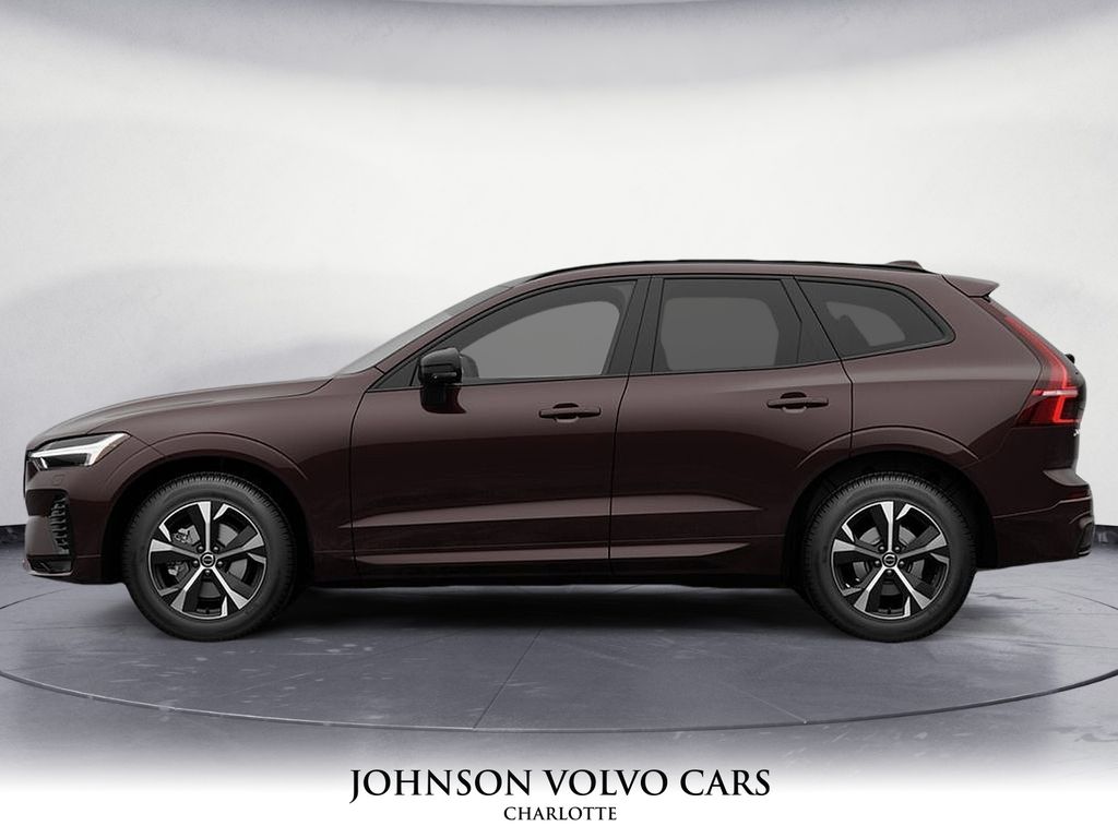 2026 Volvo XC60 B5 Core photo 3