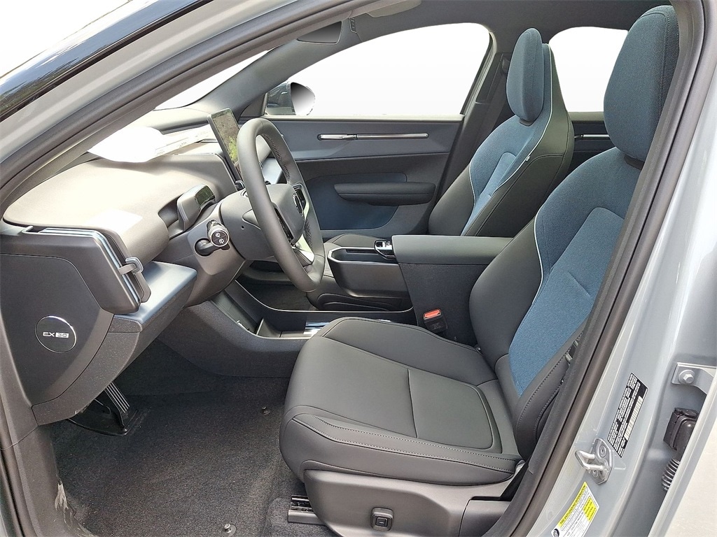 2025 Volvo EX30 Plus - Photo 14