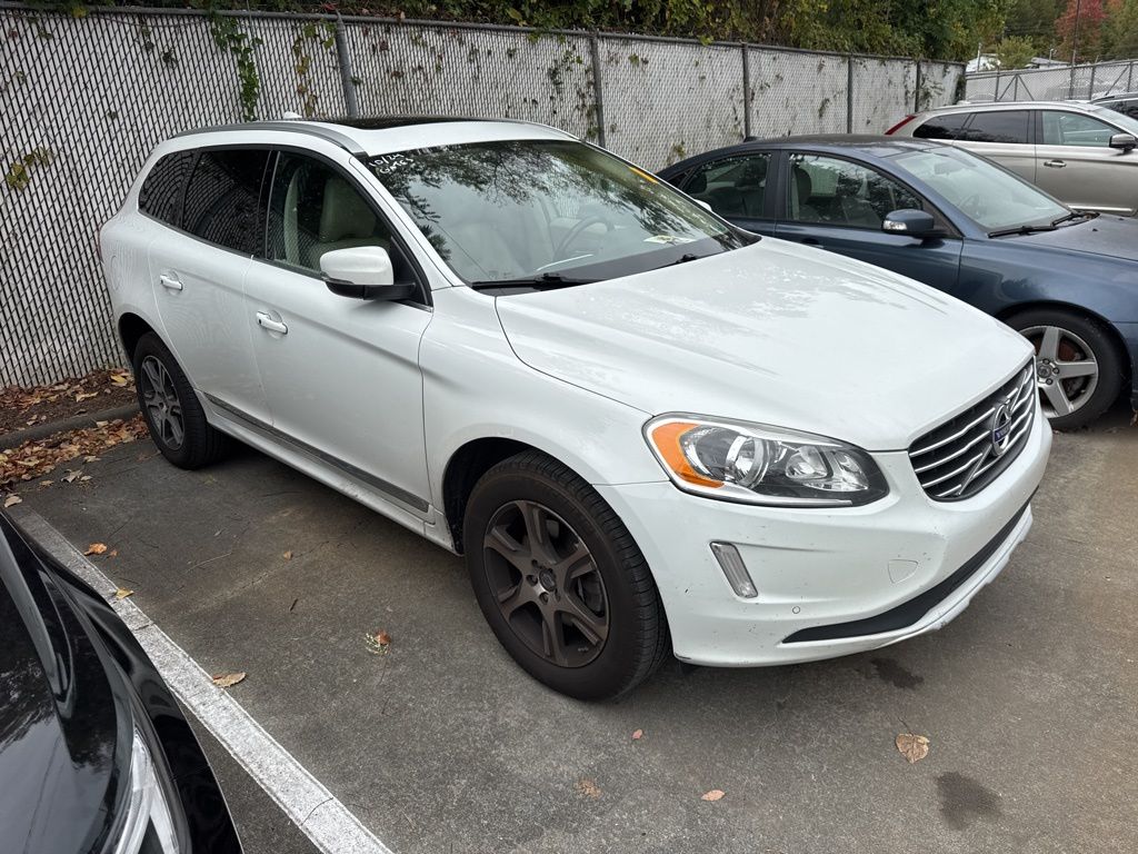 2015 Volvo XC60 T6 Premier Plus