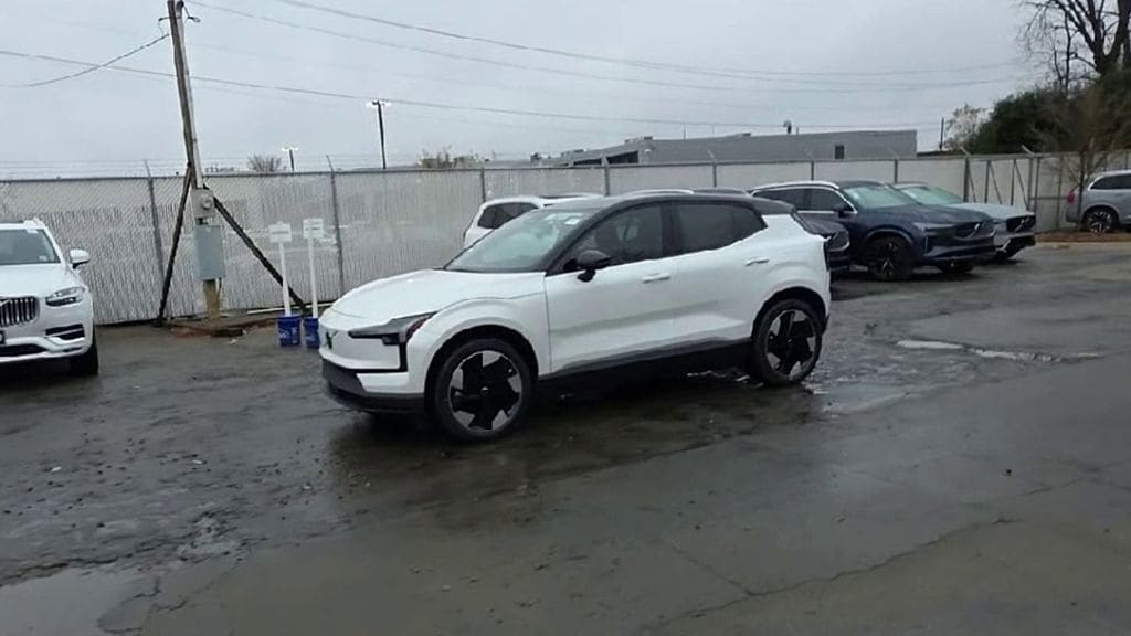 New 2025 Volvo EX30 Twin Motor Plus SUV