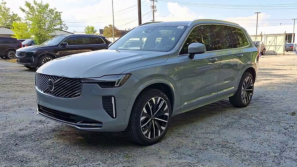2026 Volvo XC90 Ultra - Photo 8