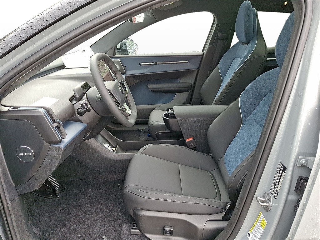 2025 Volvo EX30 Plus - Photo 14