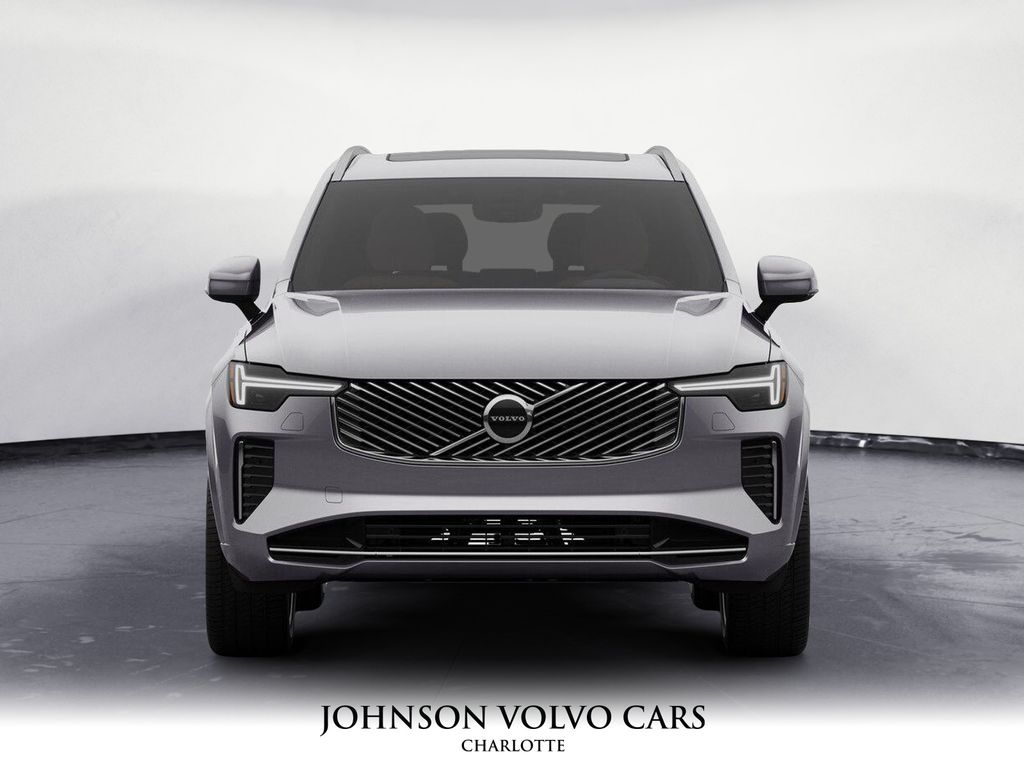 2026 Volvo XC90 B5 Core photo 2