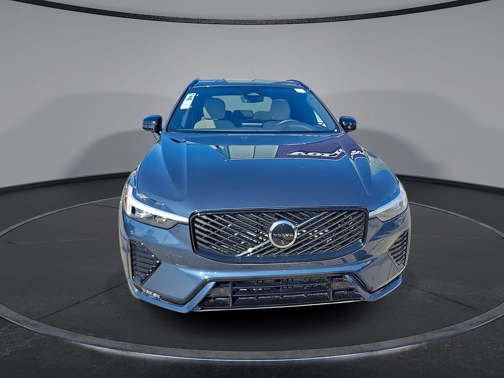 New 2026 Volvo XC60 B5 Plus SUV