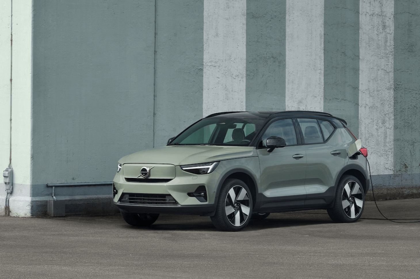 Volvo XC40 Recharge Lease Specials