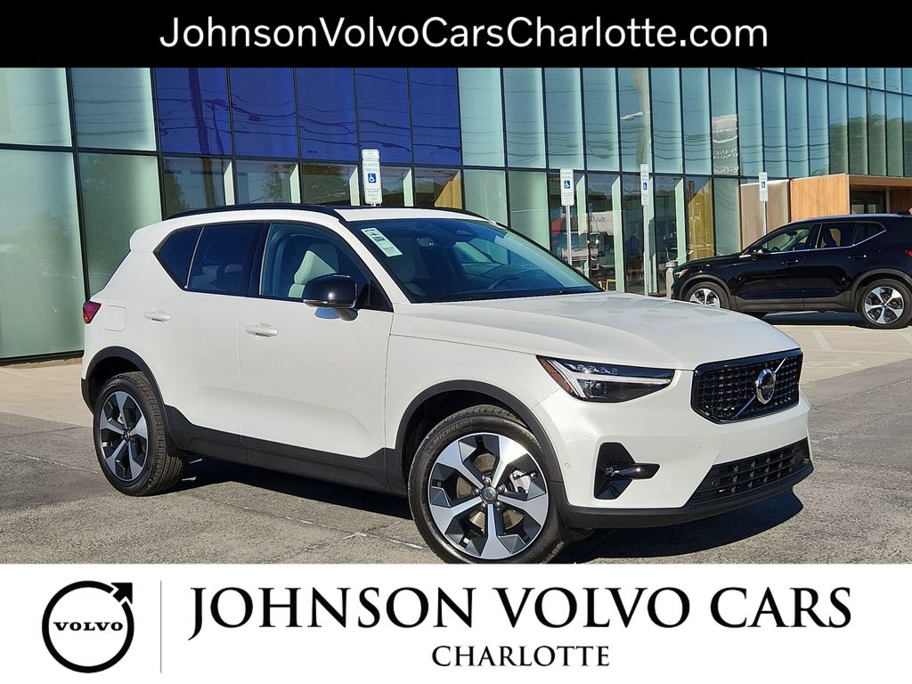 2026 Volvo XC40