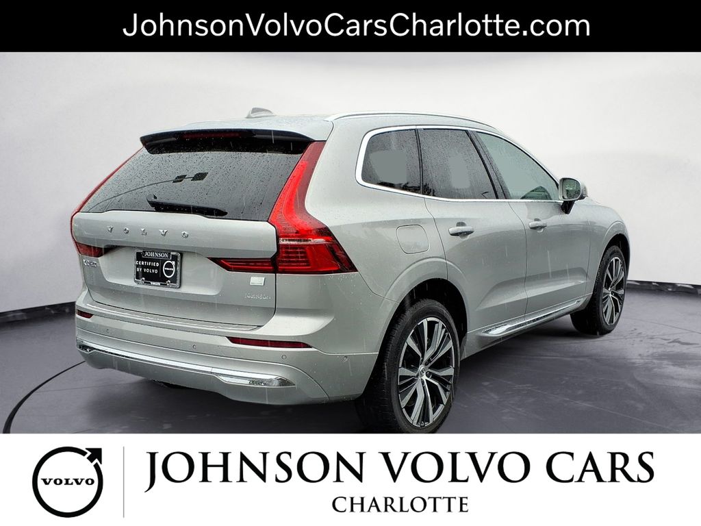 2022 Volvo XC60 Recharge Hybrid T8 Inscription Expression photo 3