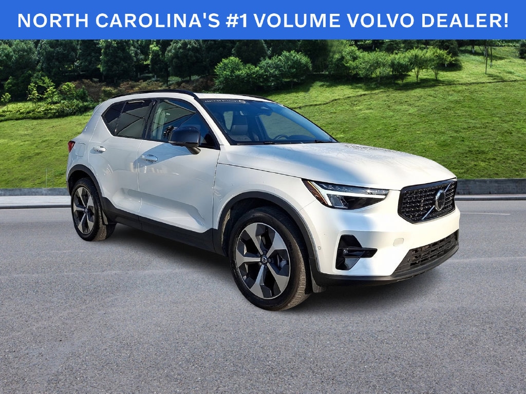 Certified 2025 Volvo XC40 B5 Plus Dark Theme SUV