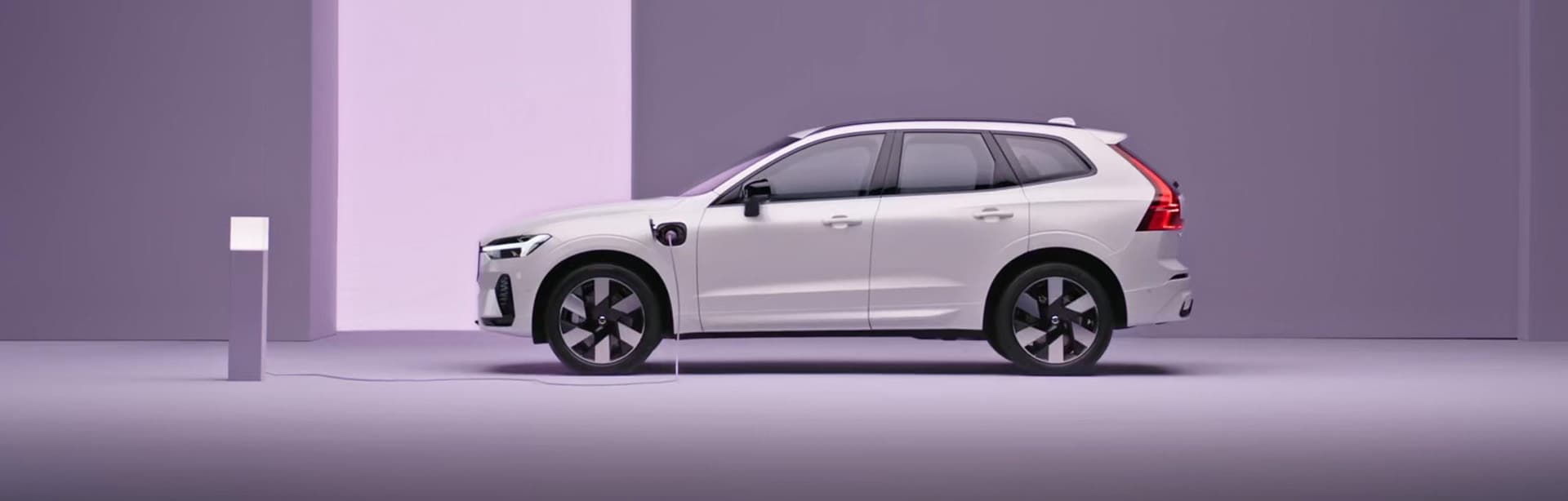 Here's Why We're Excited About the 2025 Volvo XC60 plug-in hybrid