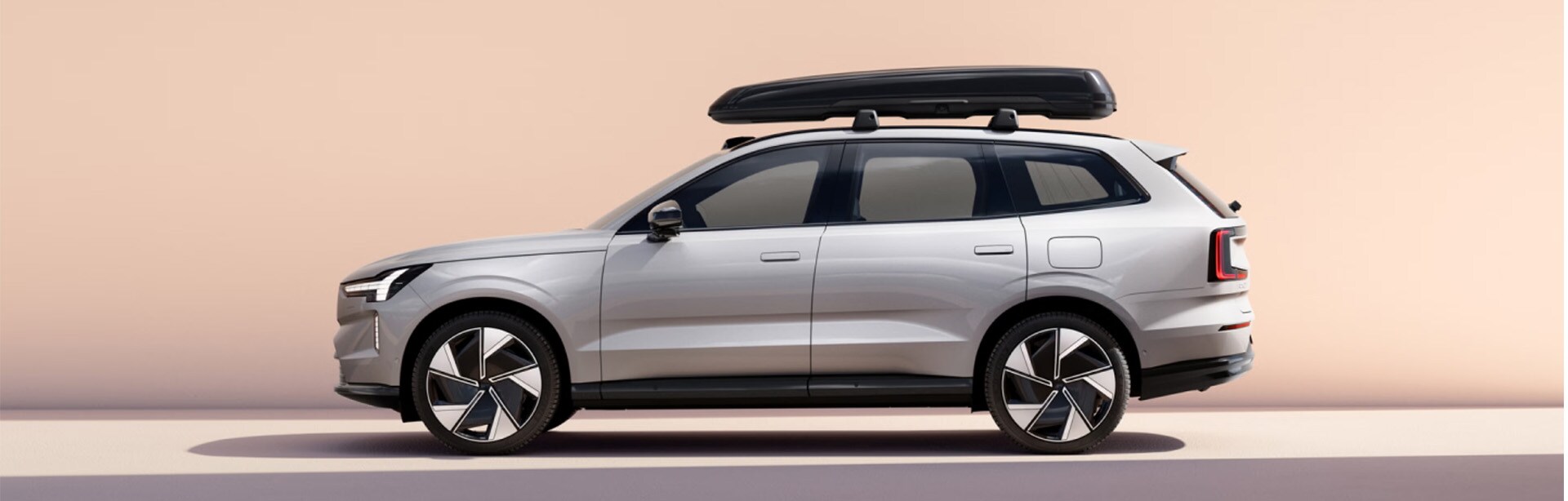 Take a Closer Look at the 2025 Volvo EX90