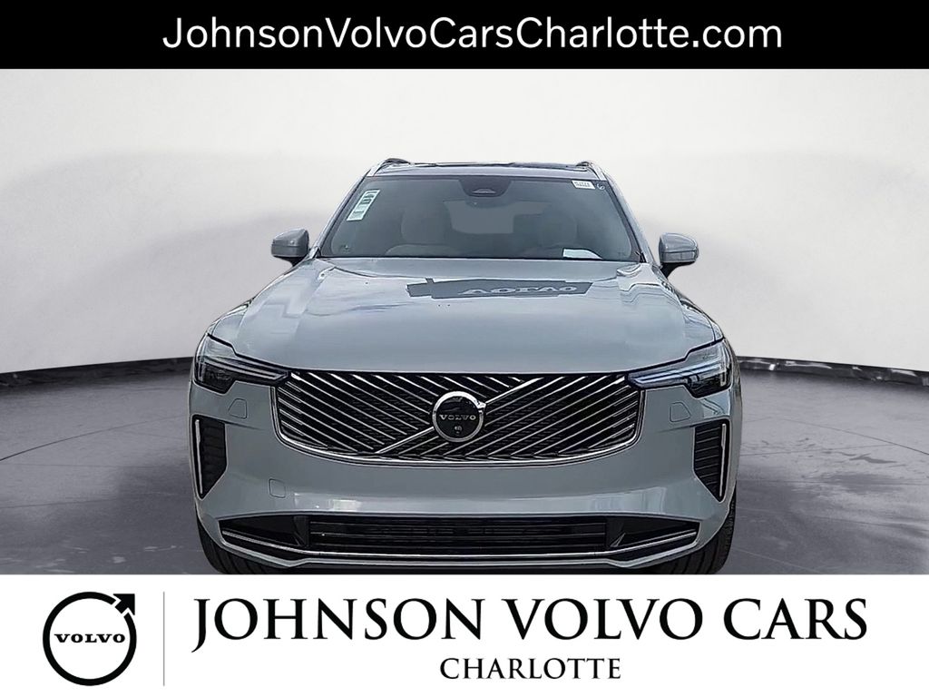 2026 Volvo XC90 Plus photo 3