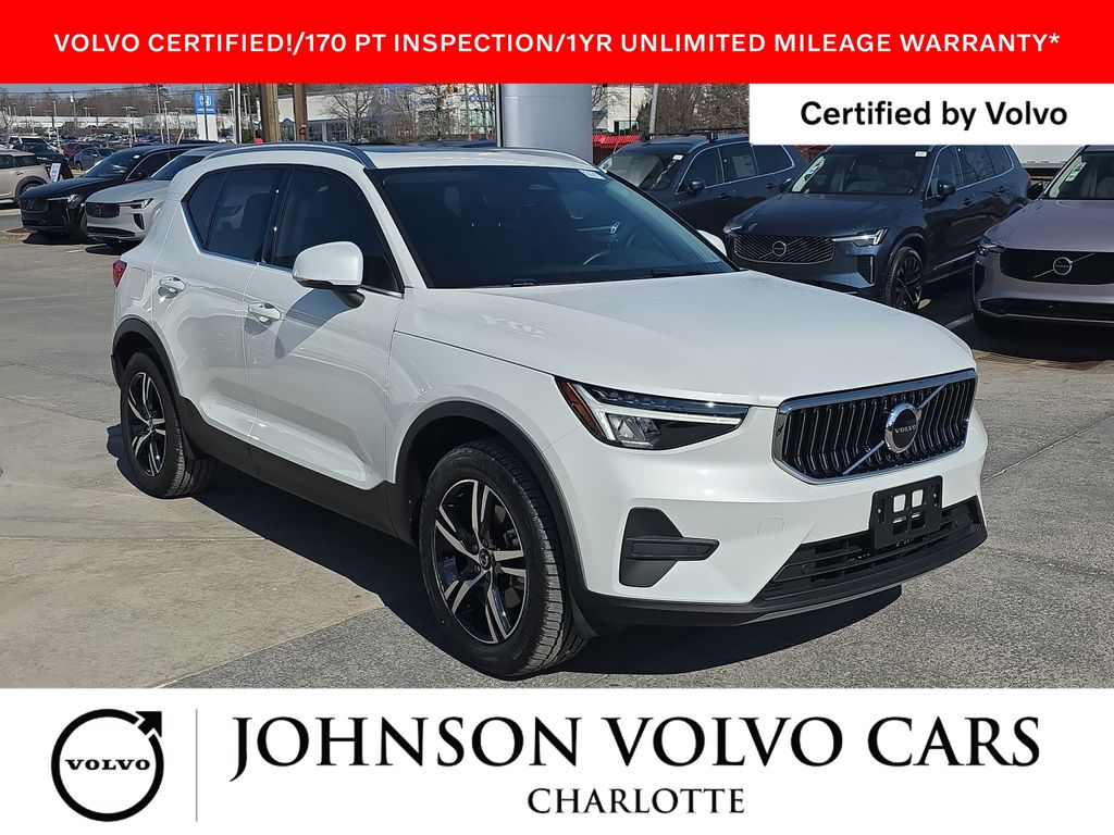 2025 Volvo XC40 Core