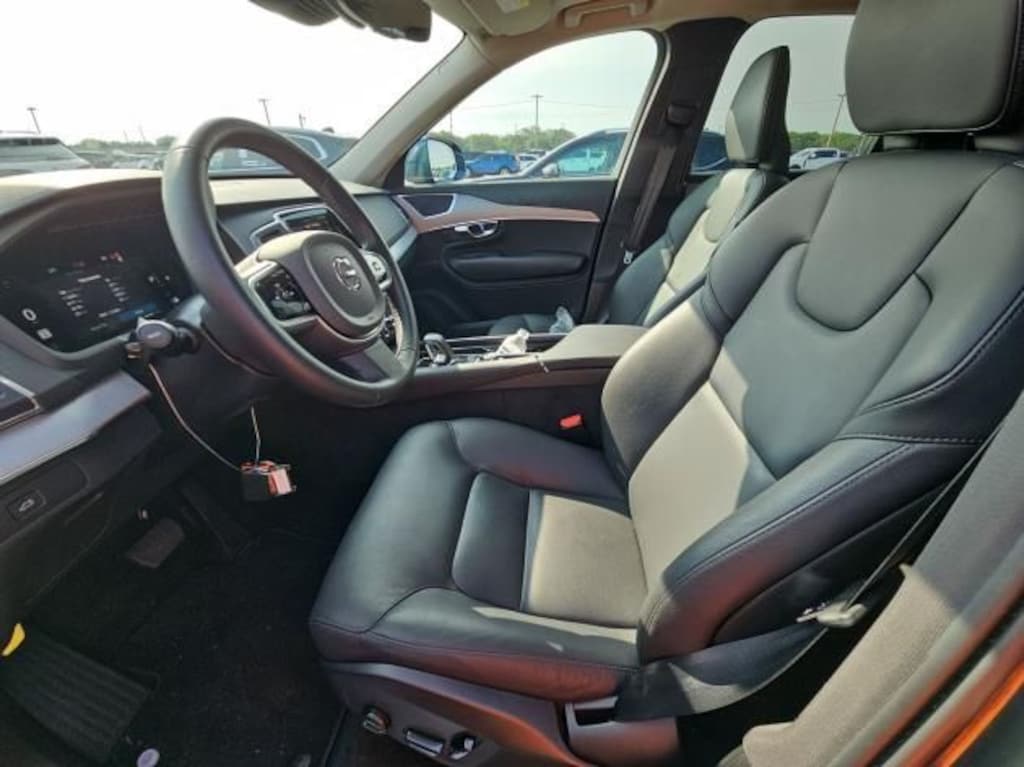 Certified 2025 Volvo XC90 B5 Core SUV
