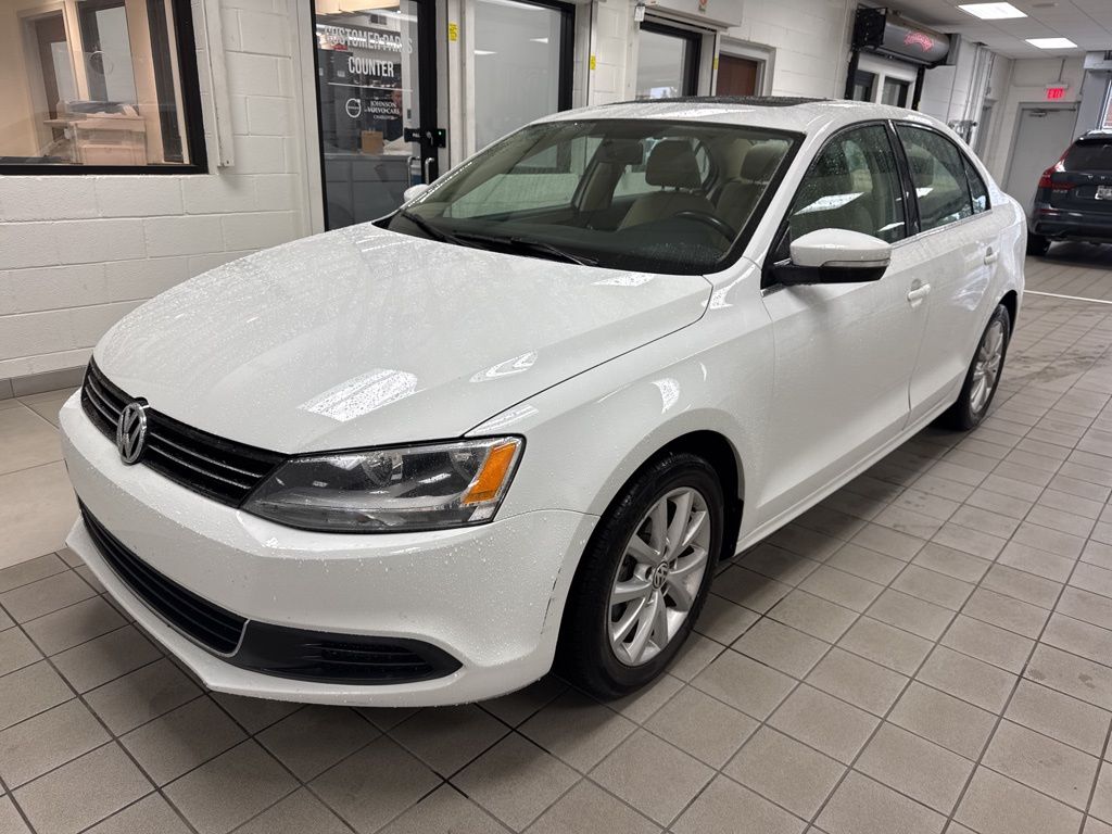 2014 Volkswagen Jetta 1.8T SE photo 3