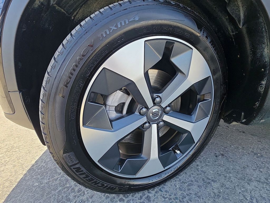 2026 Volvo XC40 Plus - Photo 43