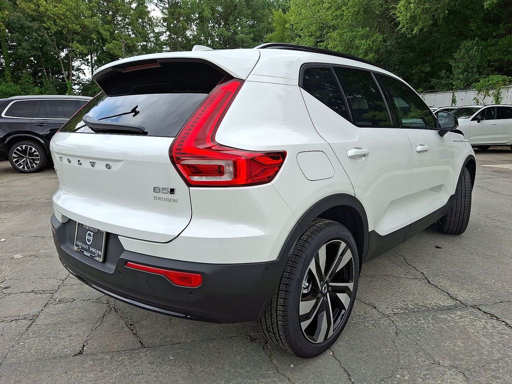 2026 Volvo XC40 Ultra - Photo 12
