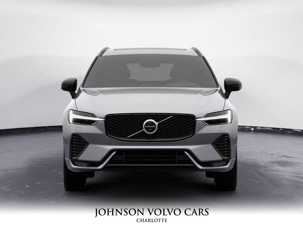 2026 Volvo XC60 B5 Plus photo 2
