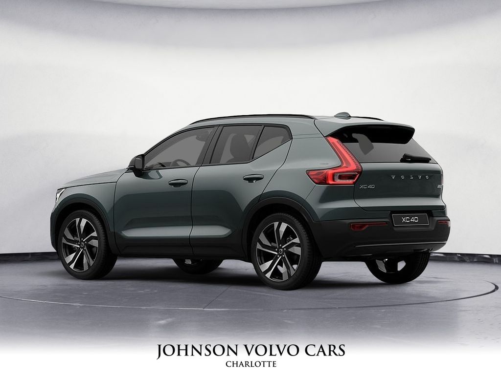 2026 Volvo XC40 photo 4