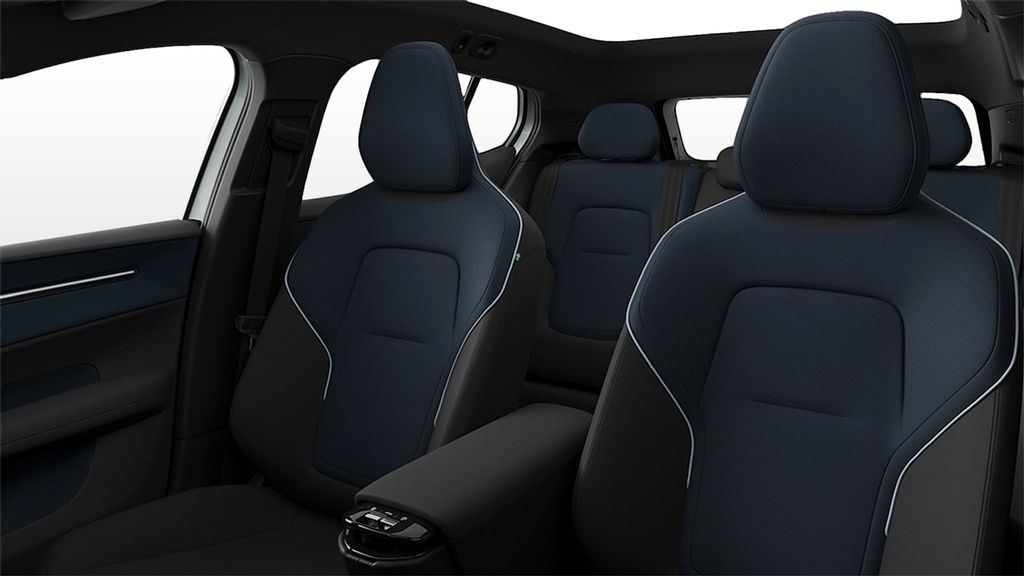 2025 Volvo EX30 Plus photo 5