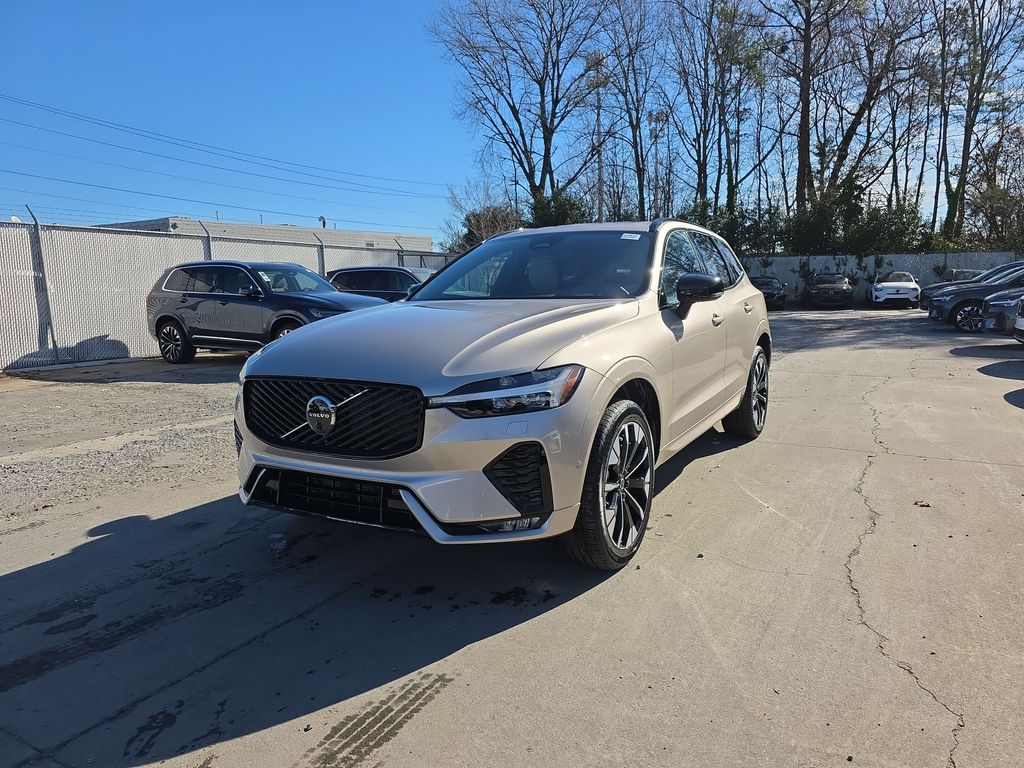 2026 Volvo XC60 Plus's photo