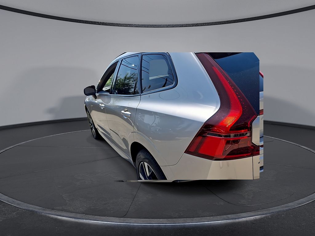 2026 Volvo XC60 Plus - Photo 9