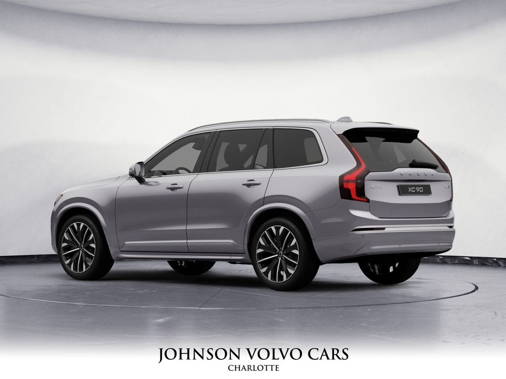 2026 Volvo XC90 B5 Core photo 4