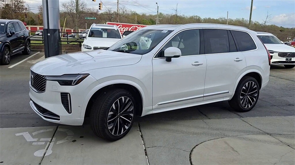 2025 Volvo XC90 Plus photo 4