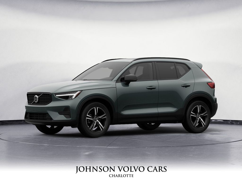 2026 Volvo XC40 Core