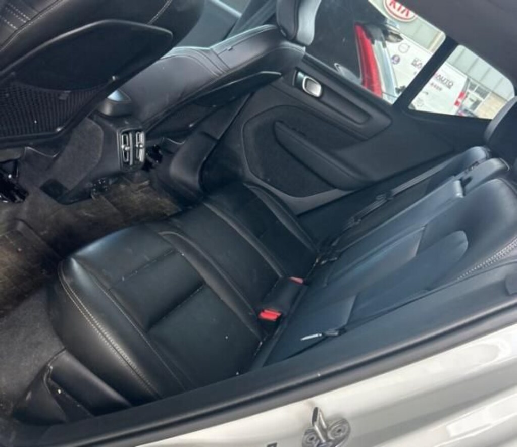 Used 2024 Volvo XC40 B5 Plus Dark SUV