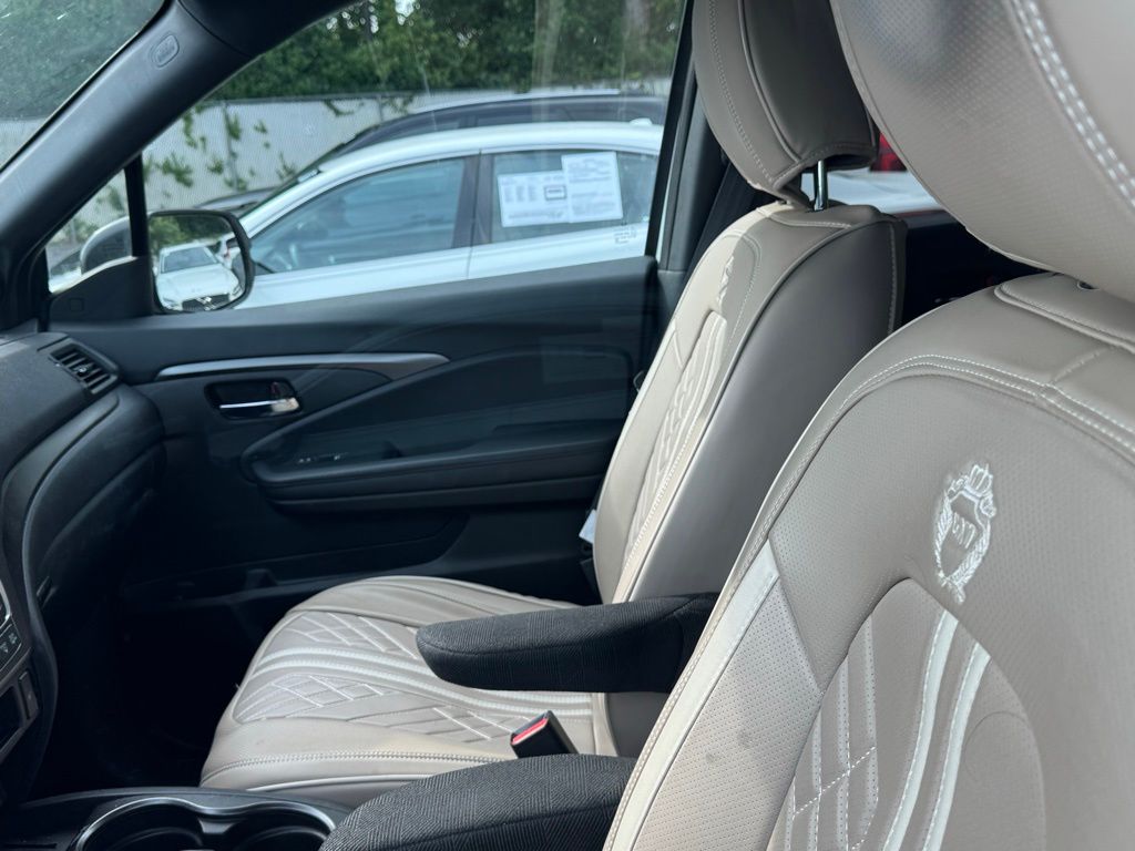 2022 Honda Pilot Sport photo 4