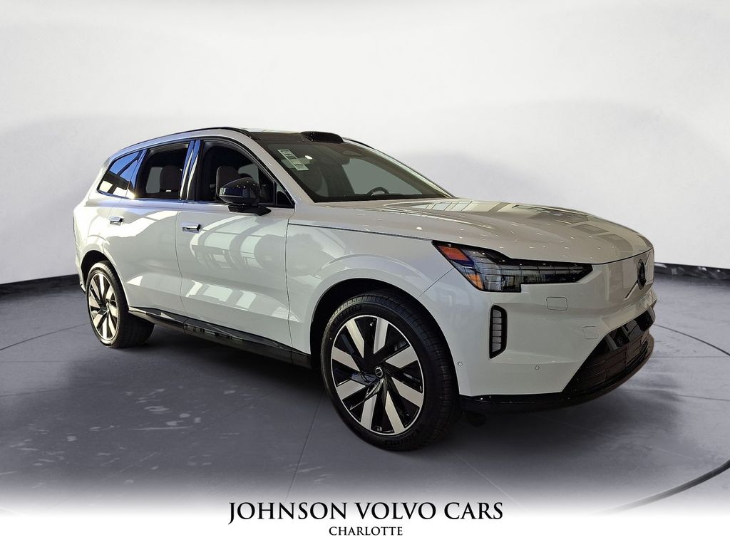 2025 Volvo EX90 Plus's photo