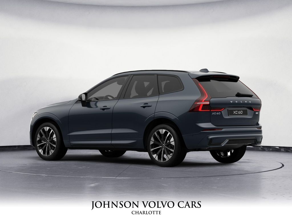 2026 Volvo XC60 B5 Plus photo 4