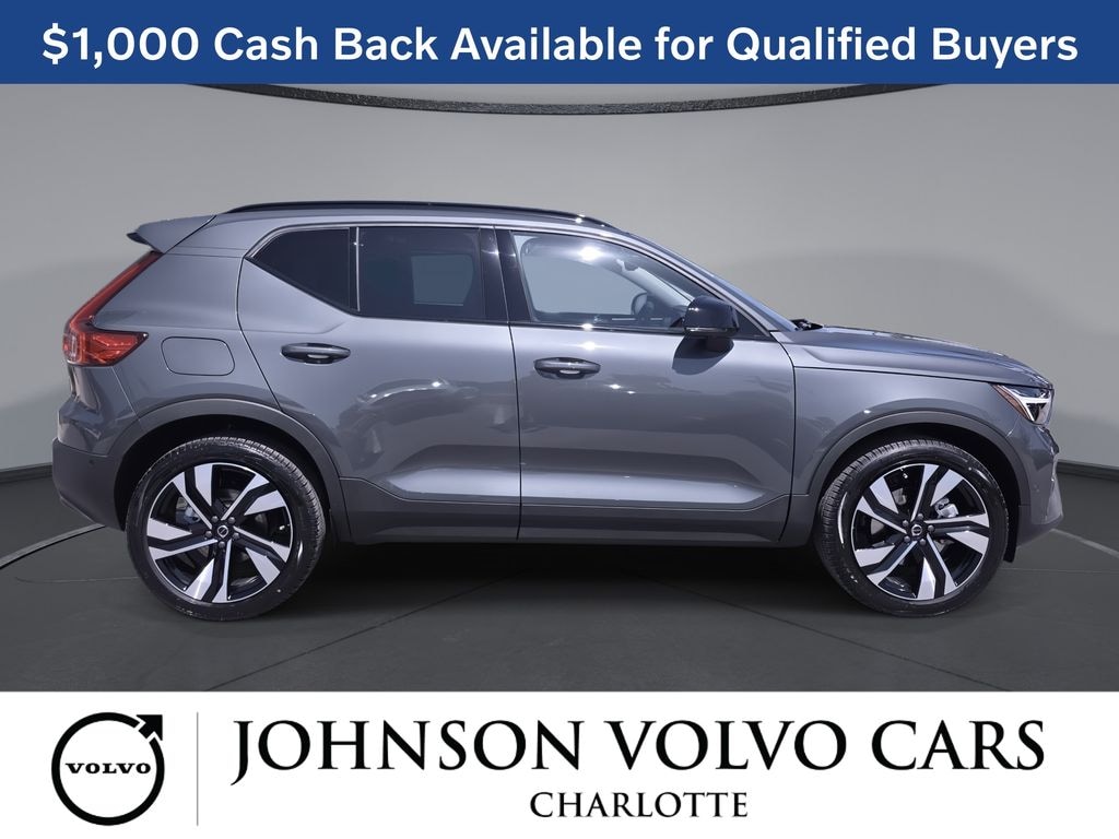 New 2026 Volvo XC40 B5 Ultra SUV
