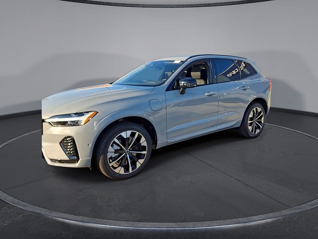 New 2026 Volvo XC60 plug-in hybrid T8 Plus SUV