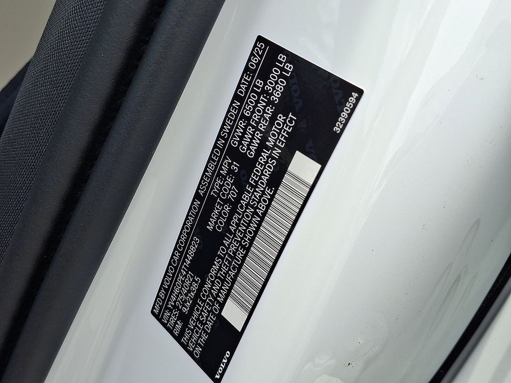 2026 Volvo XC90 Plus - Photo 24